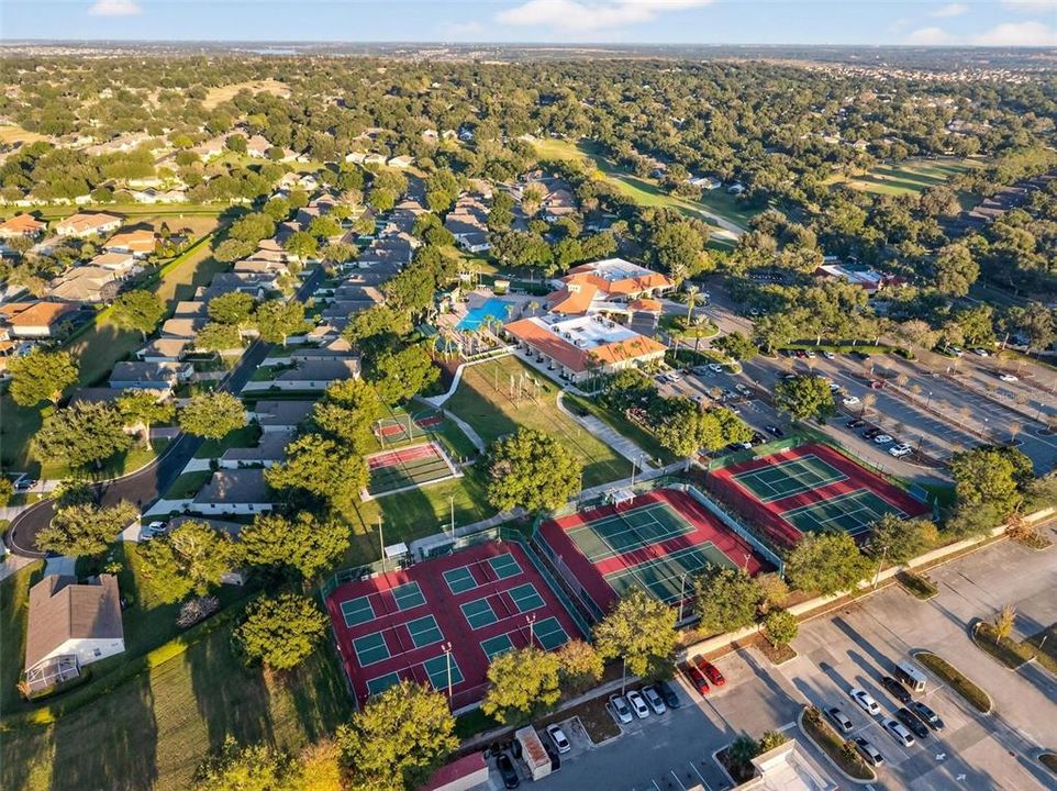 For Sale: $265,000 (2 beds, 2 baths, 1200 Square Feet)