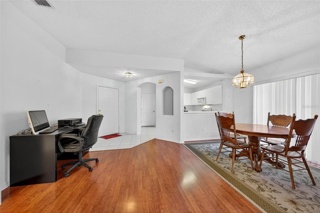 For Sale: $265,000 (2 beds, 2 baths, 1200 Square Feet)