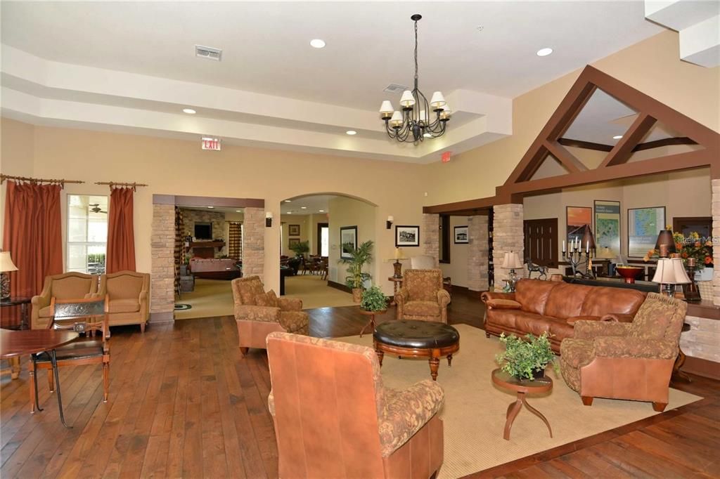 En Renta: $3,300 (4 camas, 2 baños, 3211 Pies cuadrados)