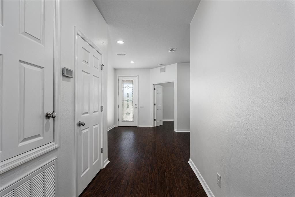 En Renta: $3,300 (4 camas, 2 baños, 3211 Pies cuadrados)