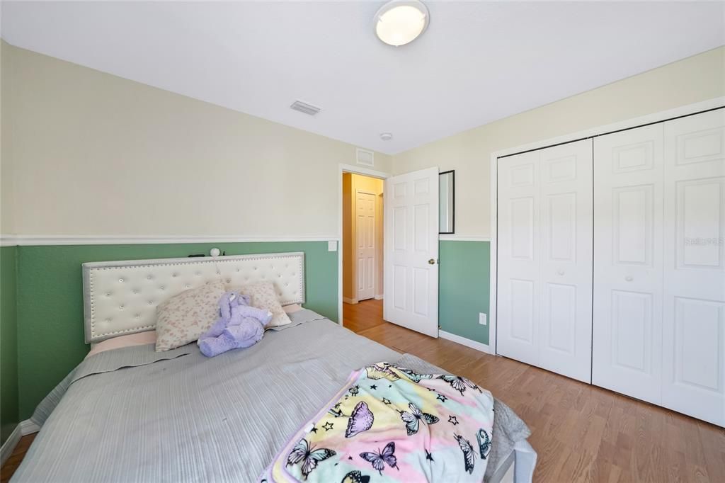 Activo con contrato: $270,000 (3 camas, 2 baños, 1640 Pies cuadrados)