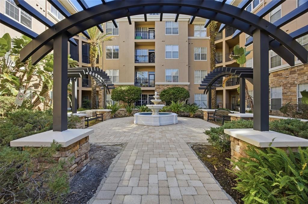 待售: $249,999 (2 贝兹, 1 浴室, 996 平方英尺)