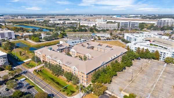 待售: $249,999 (2 贝兹, 1 浴室, 996 平方英尺)