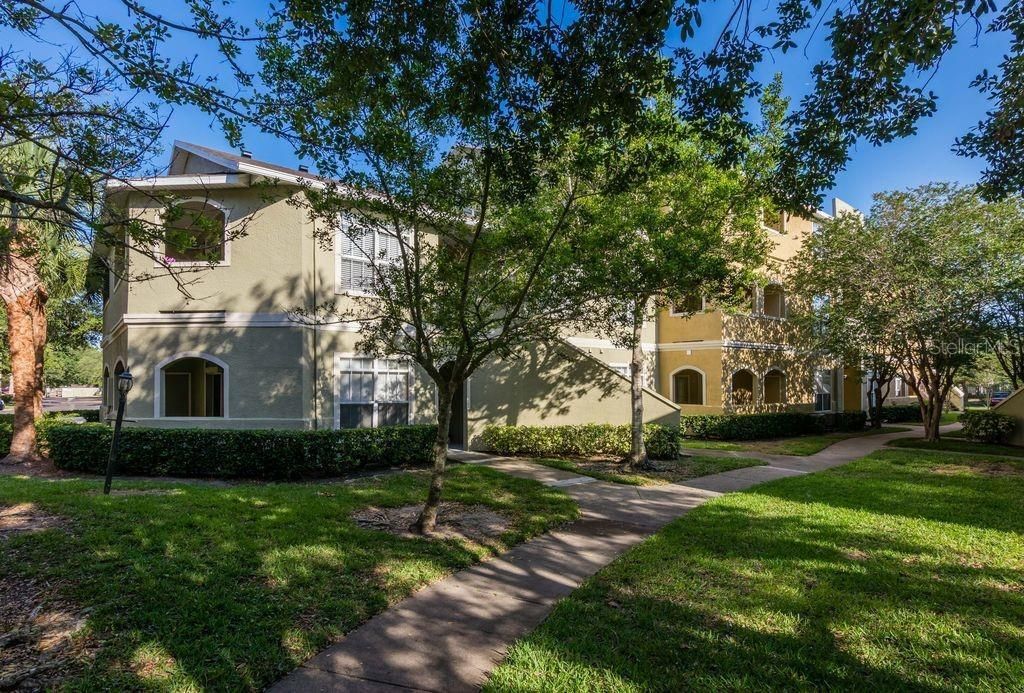 For Sale: $227,500 (1 beds, 1 baths, 701 Square Feet)