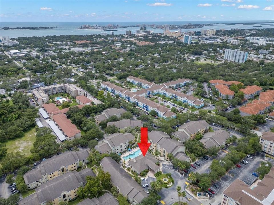 For Sale: $227,500 (1 beds, 1 baths, 701 Square Feet)