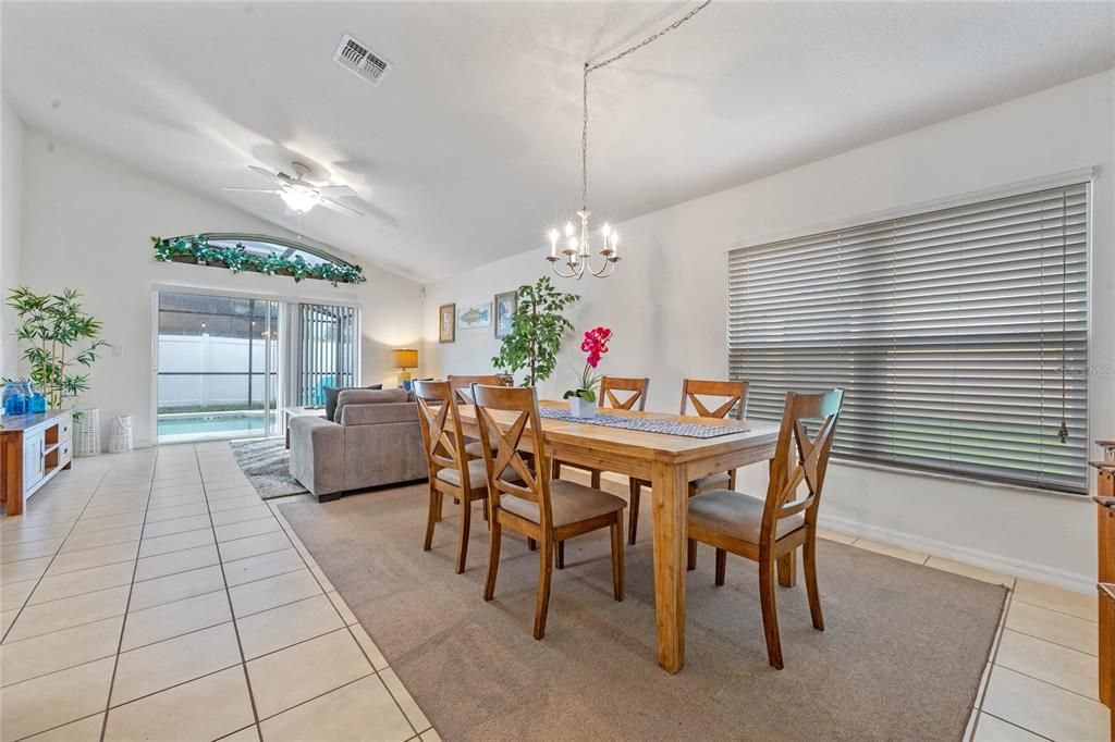 На продажу: $520,000 (4 спален, 2 ванн, 2165 Квадратных фут)