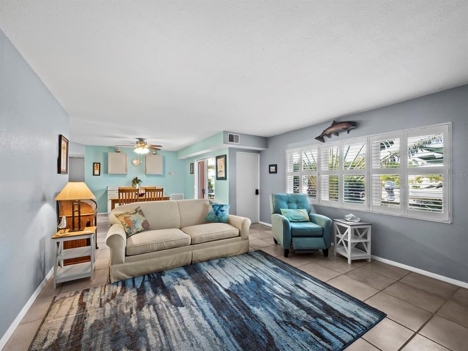 На продажу: $1,599,000 (3 спален, 3 ванн, 2377 Квадратных фут)