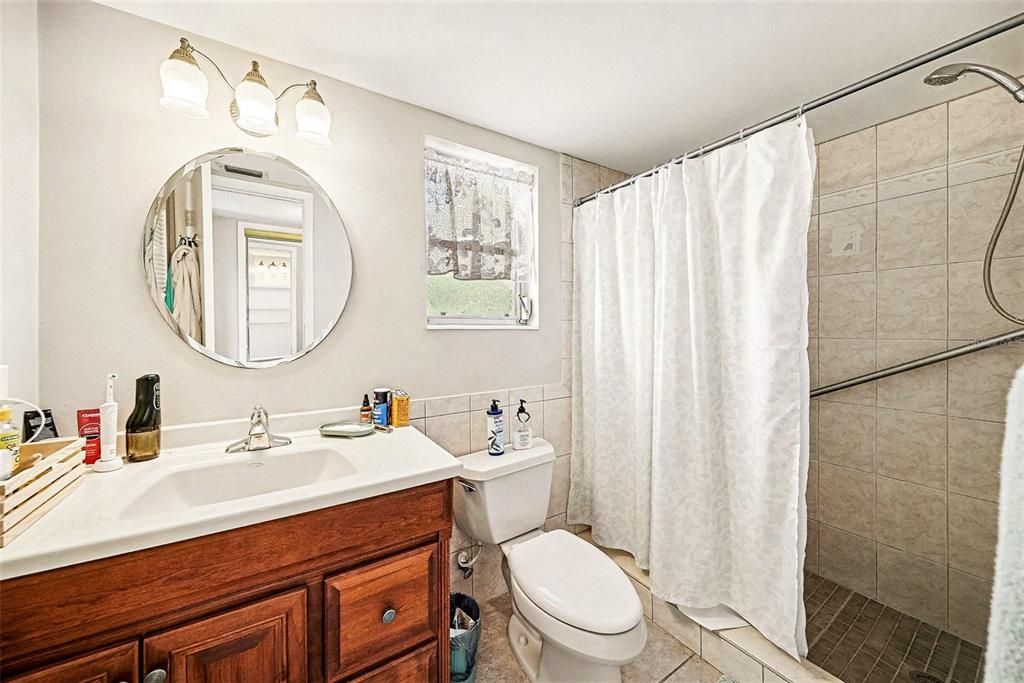 For Sale: $145,000 (2 beds, 2 baths, 1000 Square Feet)