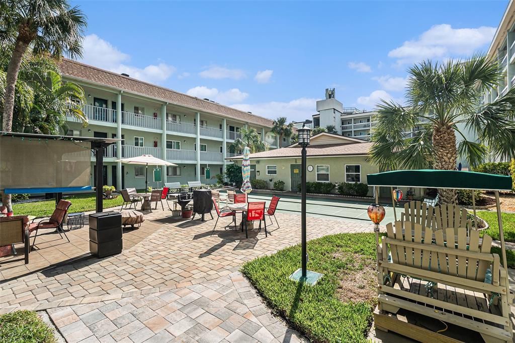 For Sale: $145,000 (2 beds, 2 baths, 1000 Square Feet)