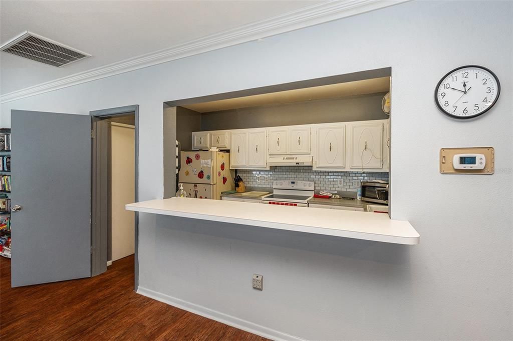 For Sale: $145,000 (2 beds, 2 baths, 1000 Square Feet)