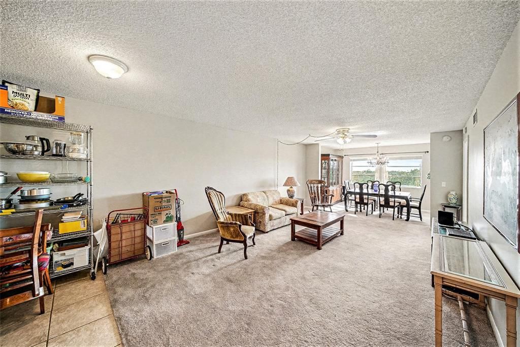 For Sale: $145,000 (2 beds, 2 baths, 1000 Square Feet)