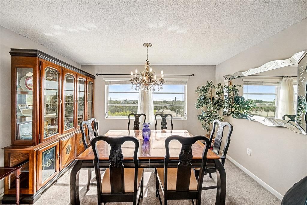 For Sale: $145,000 (2 beds, 2 baths, 1000 Square Feet)