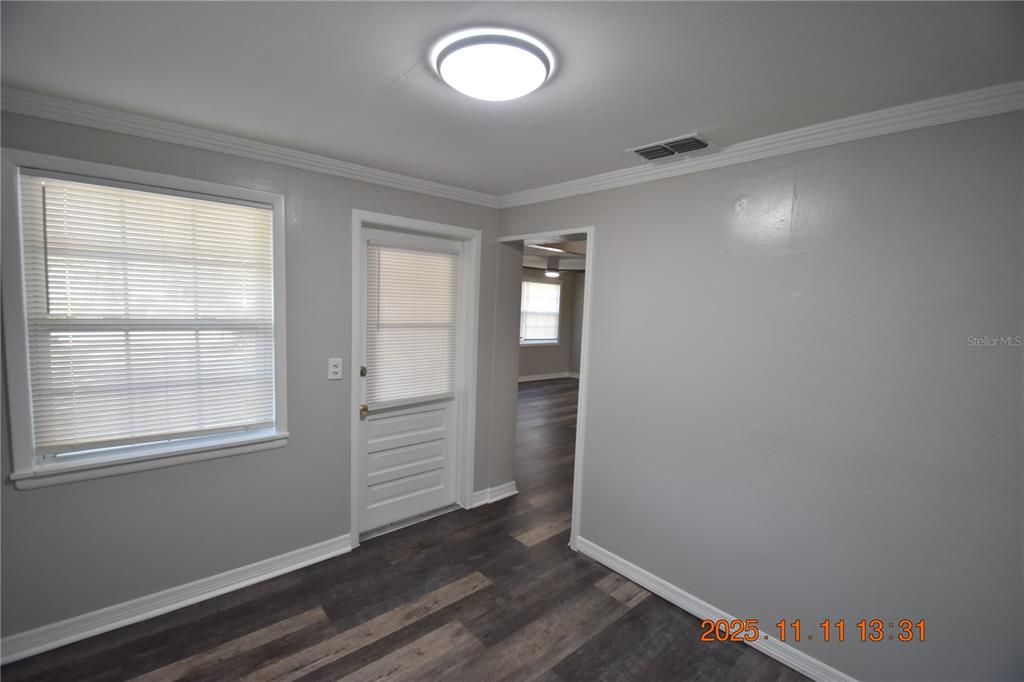 For Rent: $1,995 (3 beds, 2 baths, 1311 Square Feet)