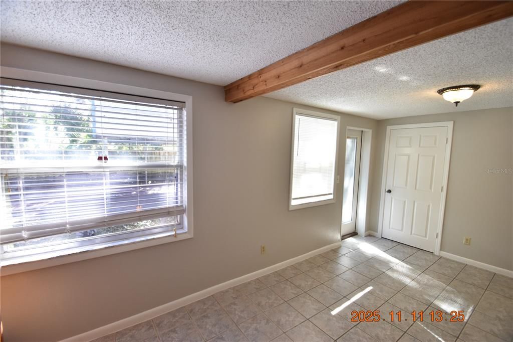 For Rent: $1,995 (3 beds, 2 baths, 1311 Square Feet)