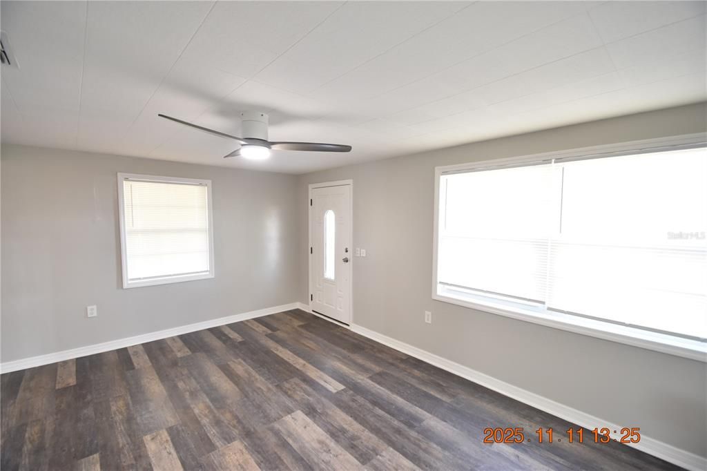 For Rent: $1,995 (3 beds, 2 baths, 1311 Square Feet)