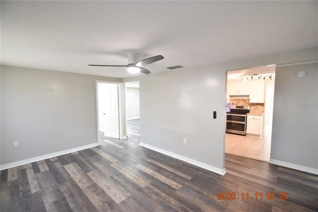 For Rent: $1,995 (3 beds, 2 baths, 1311 Square Feet)