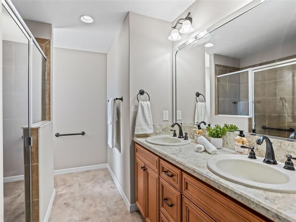 En Venta: $350,000 (3 camas, 2 baños, 1632 Pies cuadrados)