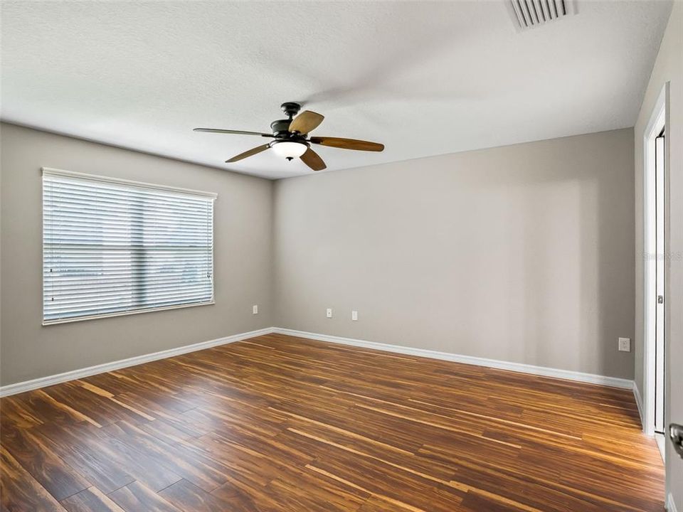 En Venta: $350,000 (3 camas, 2 baños, 1632 Pies cuadrados)