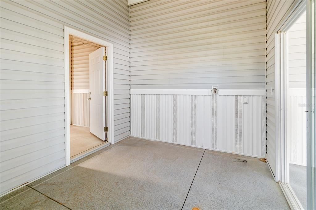 For Sale: $150,000 (2 beds, 2 baths, 960 Square Feet)