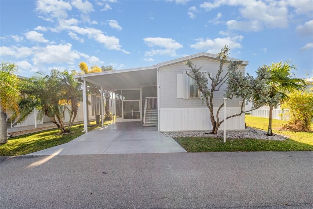 For Sale: $150,000 (2 beds, 2 baths, 960 Square Feet)