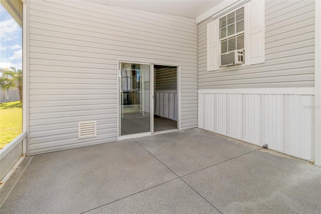 For Sale: $150,000 (2 beds, 2 baths, 960 Square Feet)