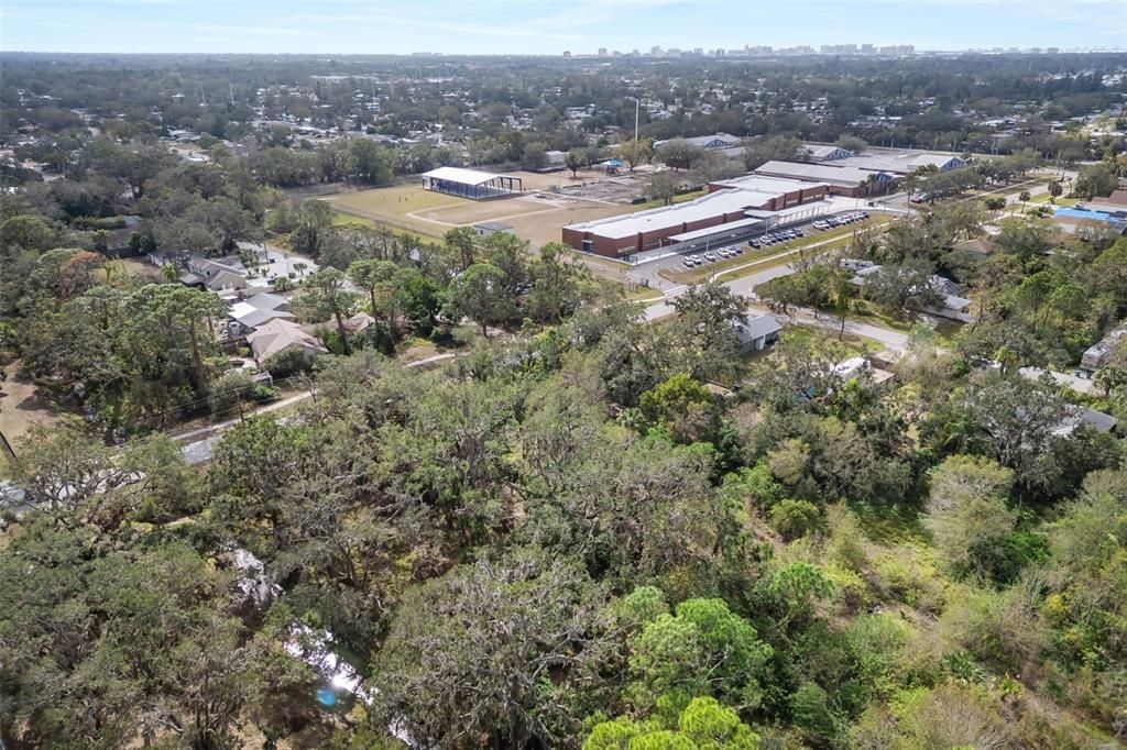 En Venta: $325,000 (0.25 acres)