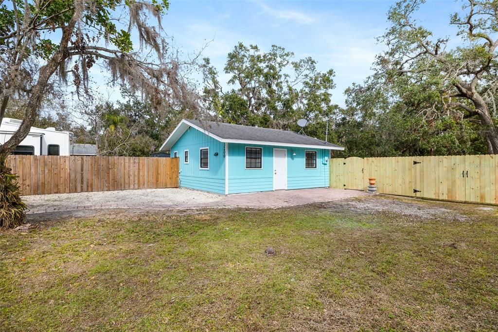 En Venta: $325,000 (0.25 acres)