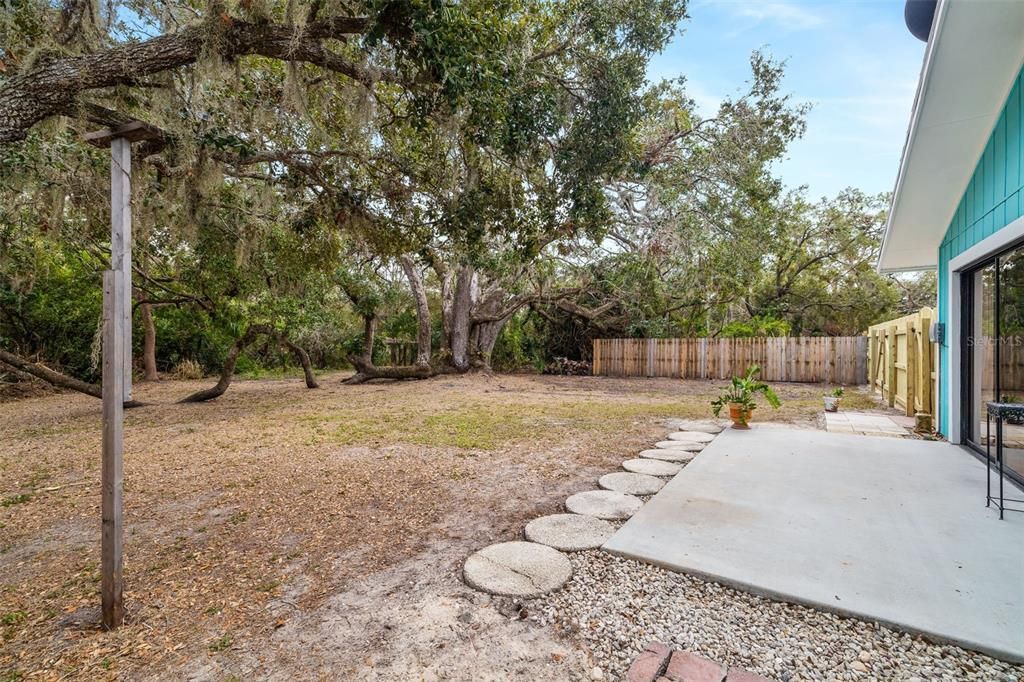 En Venta: $325,000 (0.25 acres)