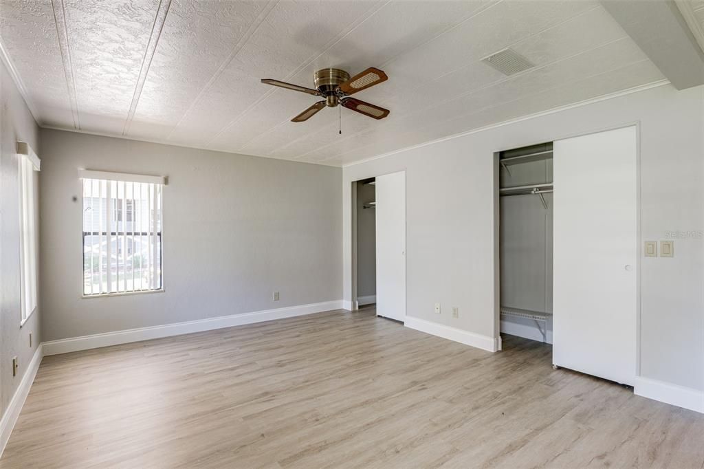 For Sale: $129,900 (2 beds, 2 baths, 1080 Square Feet)