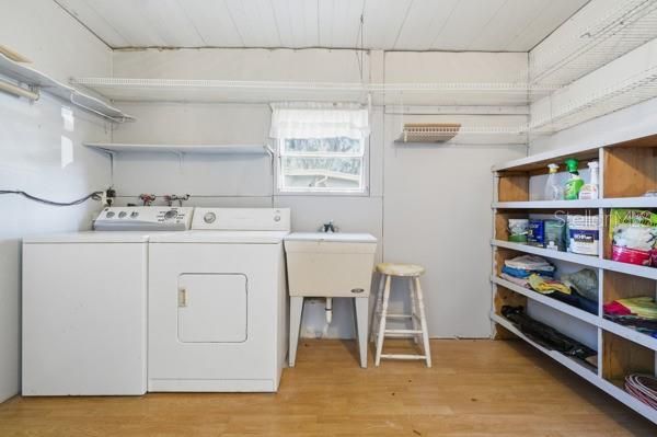 For Sale: $129,900 (2 beds, 2 baths, 1080 Square Feet)