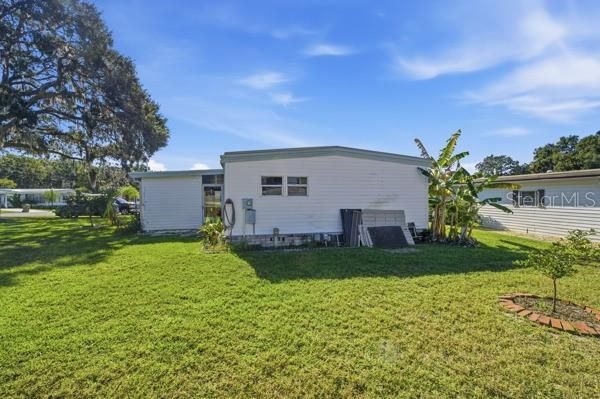 For Sale: $129,900 (2 beds, 2 baths, 1080 Square Feet)