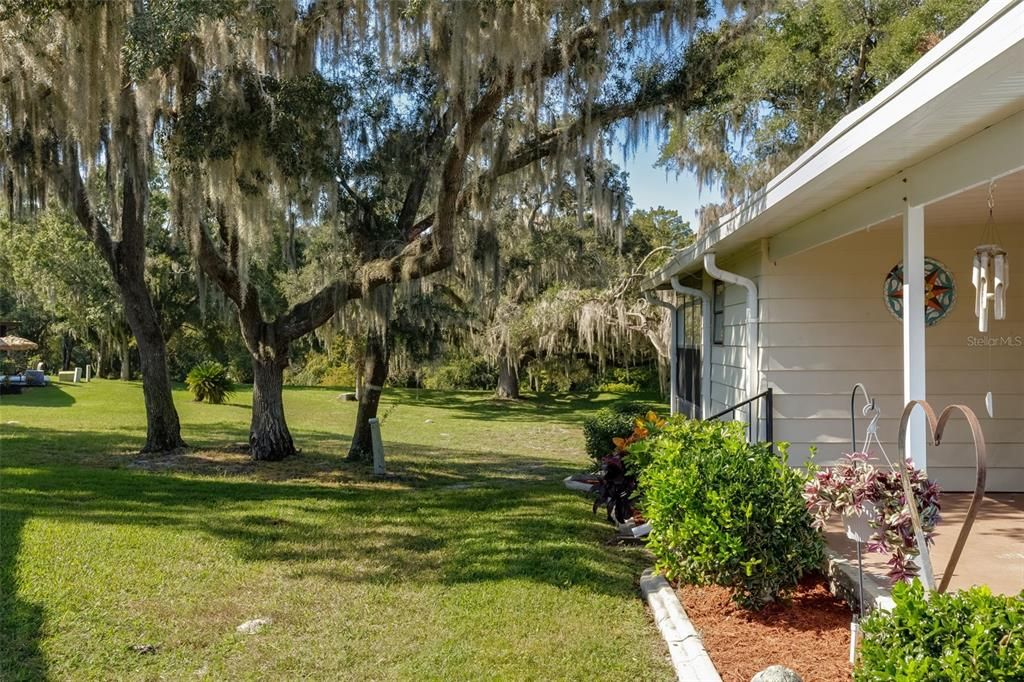 For Sale: $129,900 (2 beds, 2 baths, 1080 Square Feet)