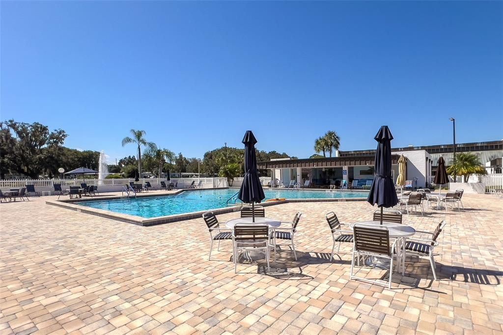 For Sale: $129,900 (2 beds, 2 baths, 1080 Square Feet)