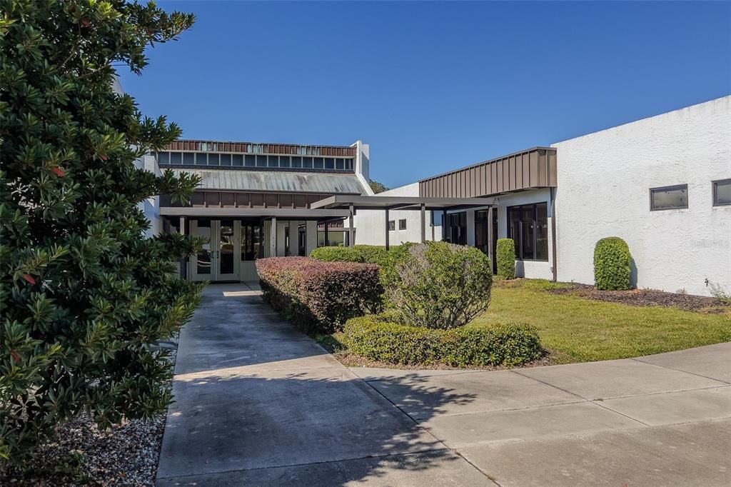 For Sale: $129,900 (2 beds, 2 baths, 1080 Square Feet)