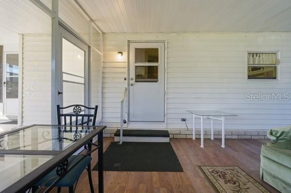 For Sale: $129,900 (2 beds, 2 baths, 1080 Square Feet)