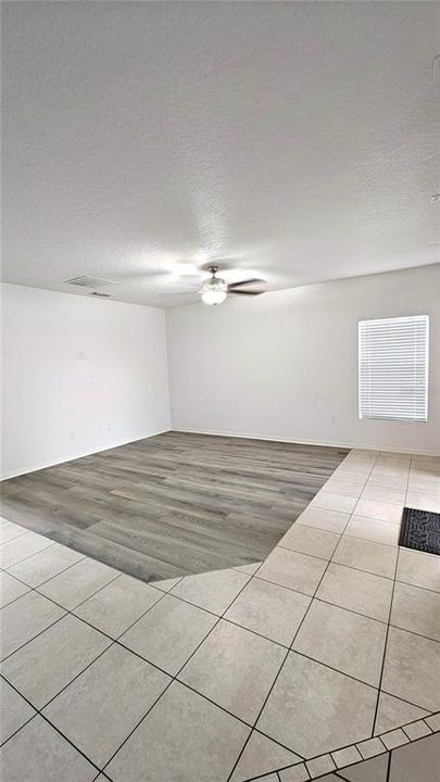 待售: $449,900 (4 贝兹, 2 浴室, 2423 平方英尺)