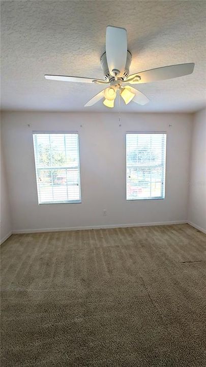 待售: $449,900 (4 贝兹, 2 浴室, 2423 平方英尺)