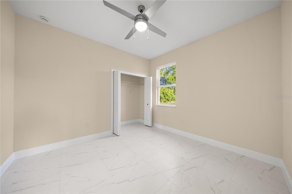 En Venta: $254,900 (3 camas, 2 baños, 1249 Pies cuadrados)