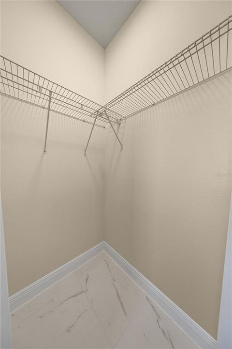 En Venta: $254,900 (3 camas, 2 baños, 1249 Pies cuadrados)