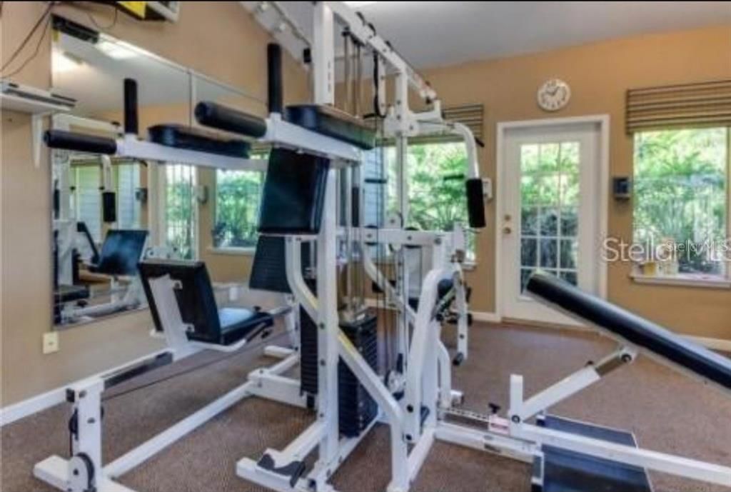 For Rent: $1,350 (1 beds, 1 baths, 525 Square Feet)