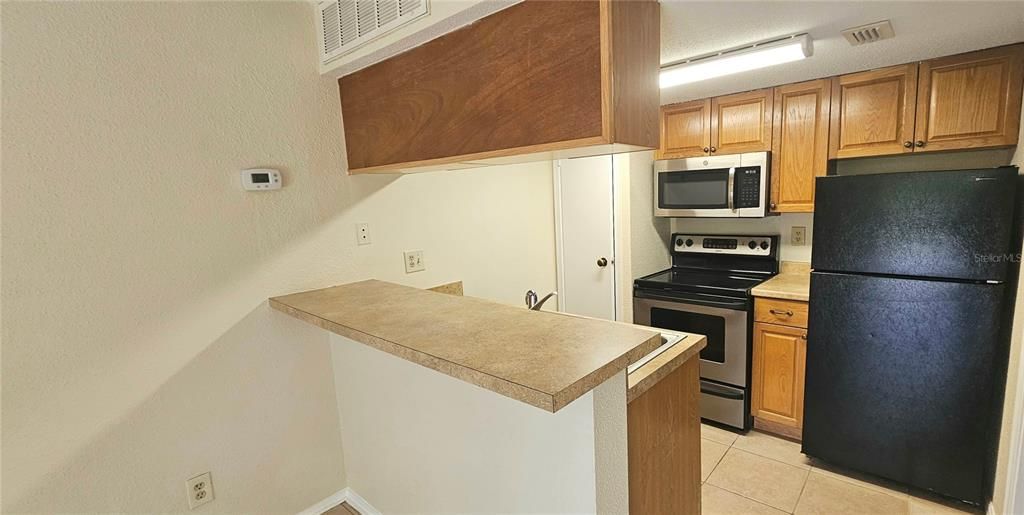 For Rent: $1,350 (1 beds, 1 baths, 525 Square Feet)