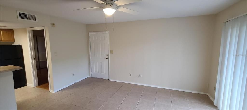 For Rent: $1,350 (1 beds, 1 baths, 525 Square Feet)