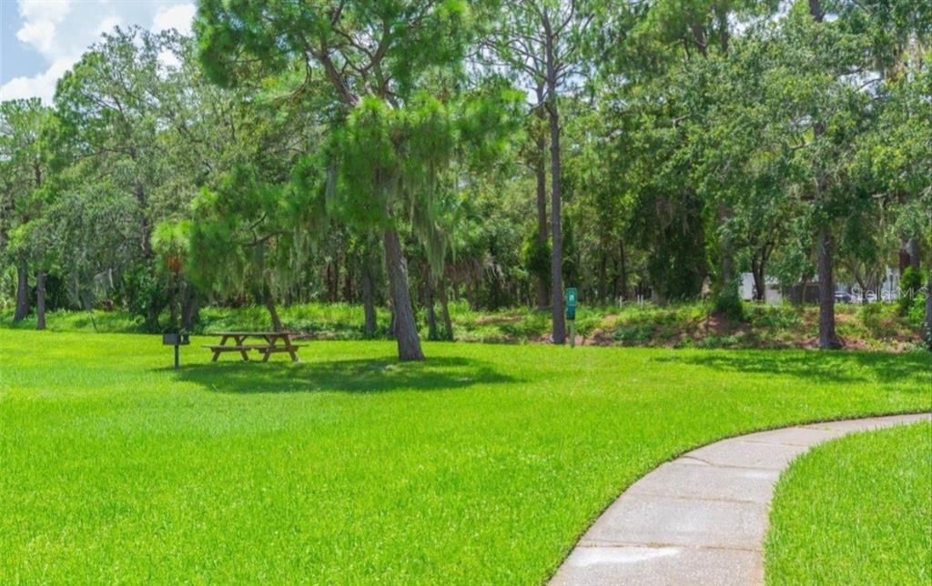 For Rent: $1,350 (1 beds, 1 baths, 525 Square Feet)