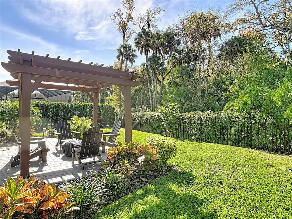 На продажу: $409,900 (3 спален, 2 ванн, 1825 Квадратных фут)