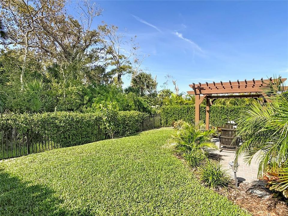 На продажу: $409,900 (3 спален, 2 ванн, 1825 Квадратных фут)