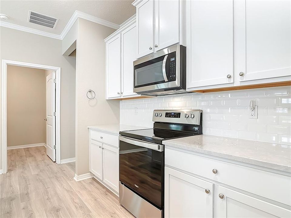 На продажу: $409,900 (3 спален, 2 ванн, 1825 Квадратных фут)