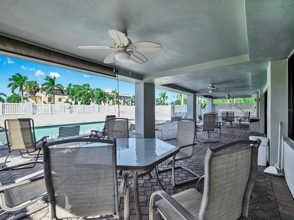 待售: $249,900 (2 贝兹, 1 浴室, 1085 平方英尺)