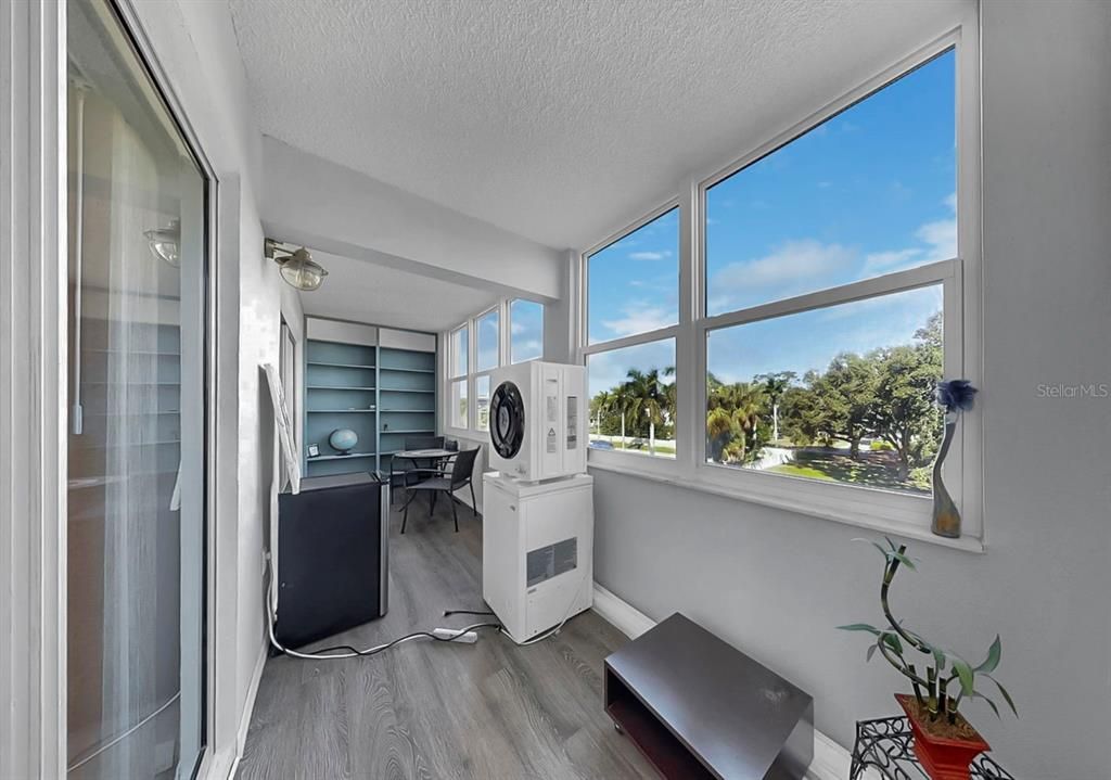 待售: $249,900 (2 贝兹, 1 浴室, 1085 平方英尺)