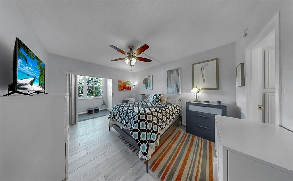 待售: $249,900 (2 贝兹, 1 浴室, 1085 平方英尺)