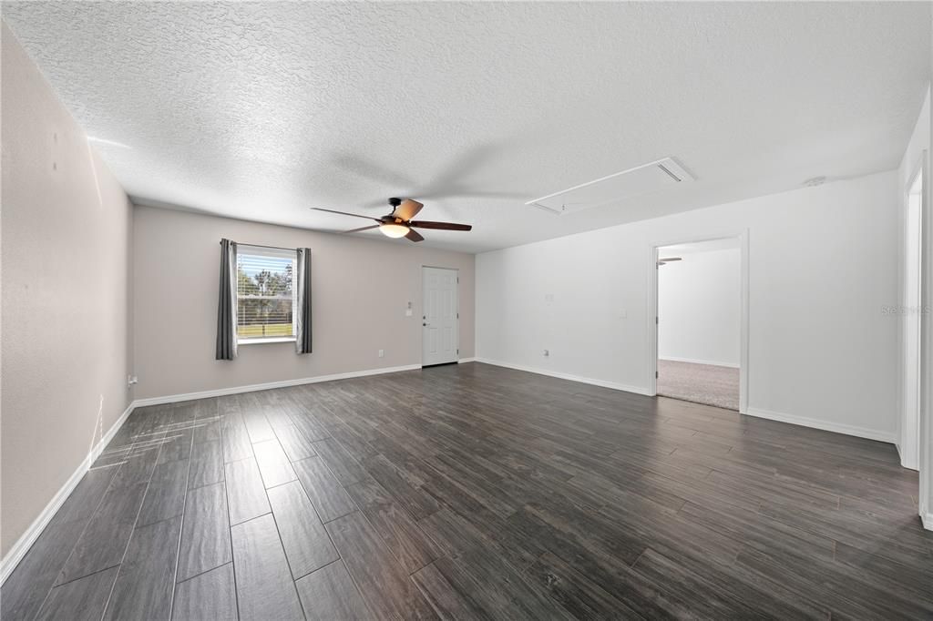 For Sale: $975,000 (6 beds, 6 baths, 3791 Square Feet)